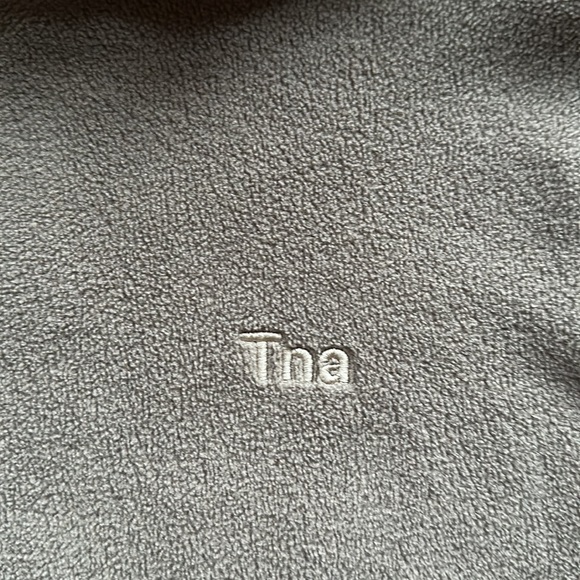 Aritzia half zip fleece - Soft Purple - Picture 2 of 4